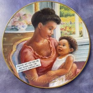 Vintage Avon “A Mother’s Love”